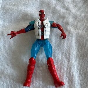 Arctic Attack SPIDER-MAN Marvel Universe 3.75 inch Hasbro Action Figure
